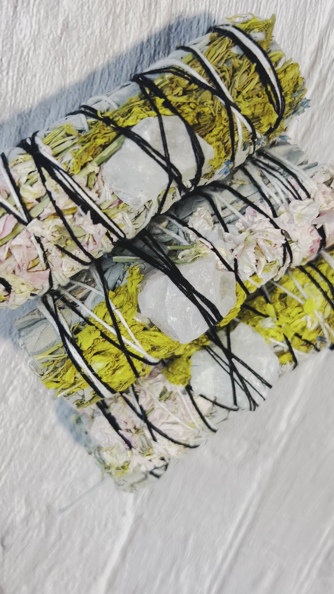 1 White Sage, Pink espuela, Yellow espuela, white Quartz 4" 1 White Sage, Pink espuela, Yellow espuela, white Quartz 4"